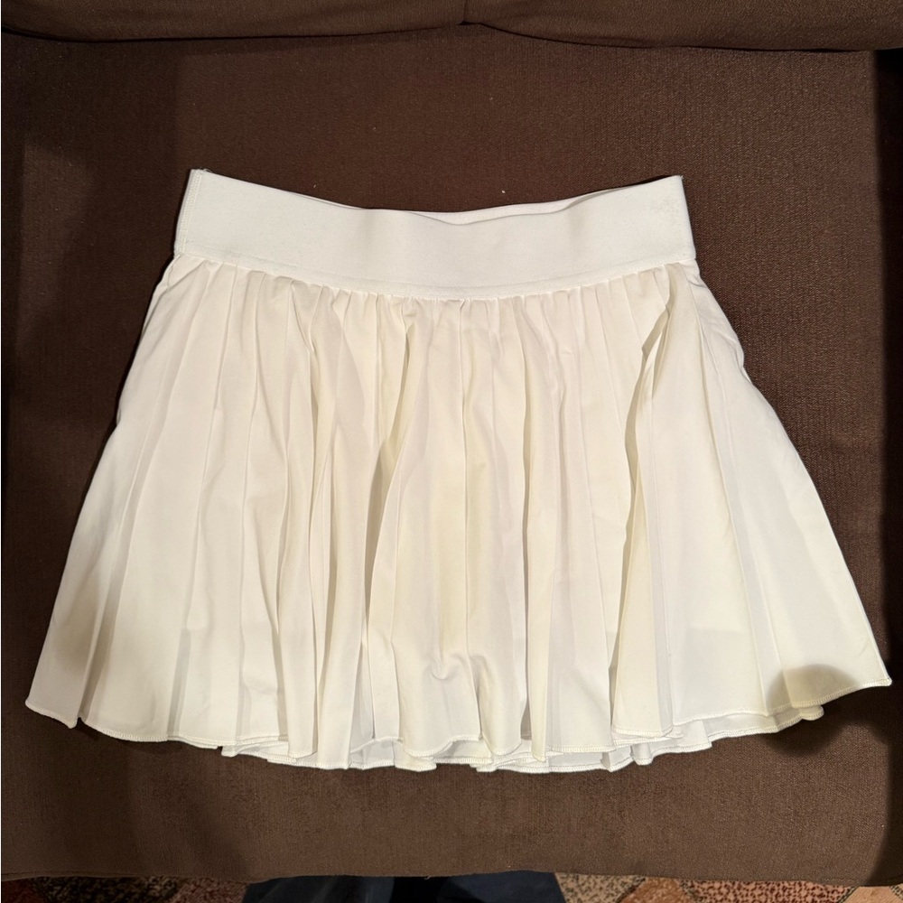Aritzia TNA Tennis Skirt